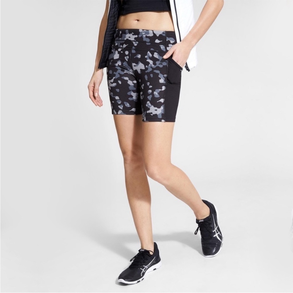 Athleta Be Free Leopard Print Bike Shorts